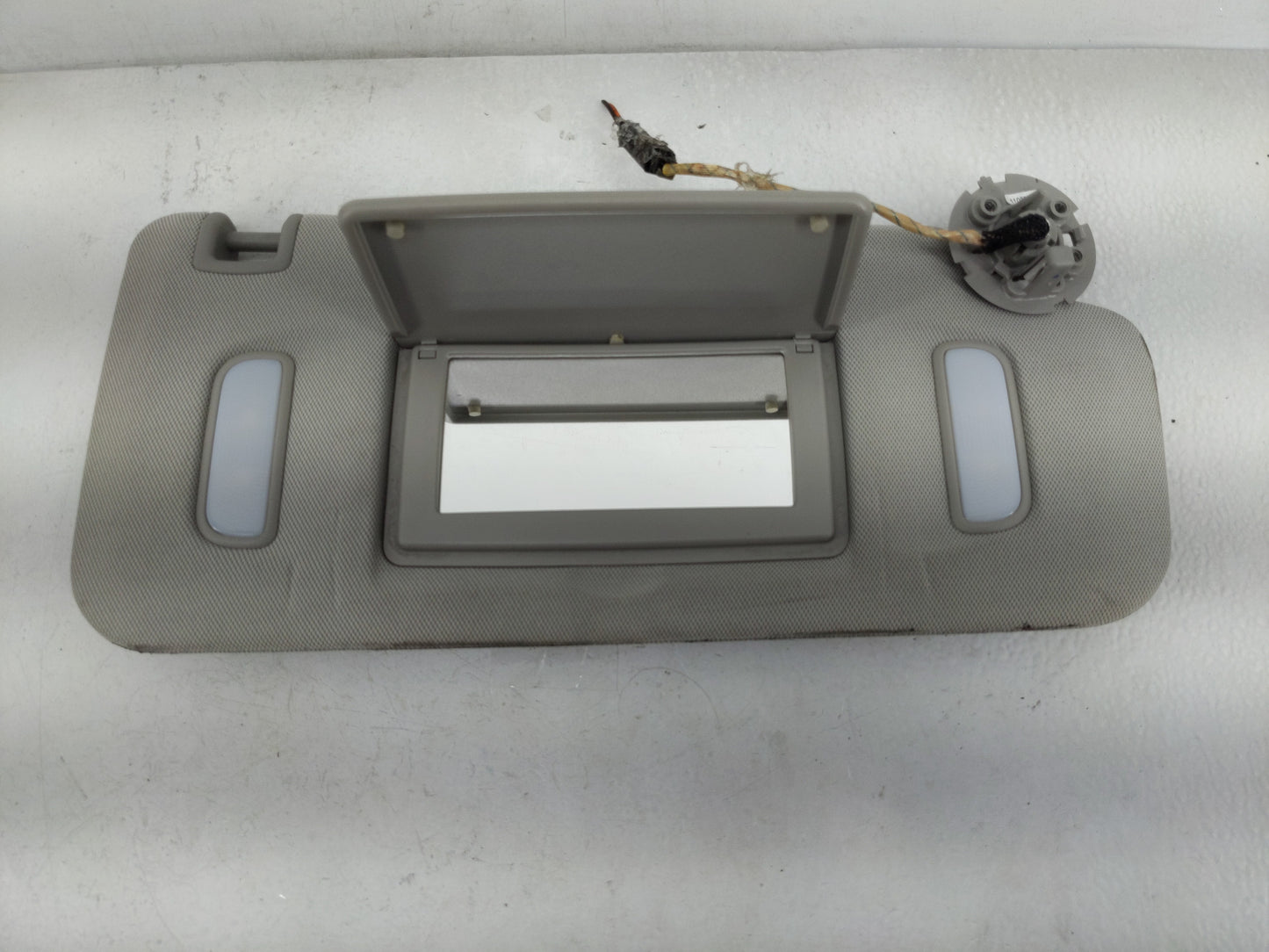 2010-2017 Chevrolet Equinox Sun Visor Shade Replacement Passenger Right Mirror Fits Fits 2010 2011 2012 2013 2014 2015 2016 