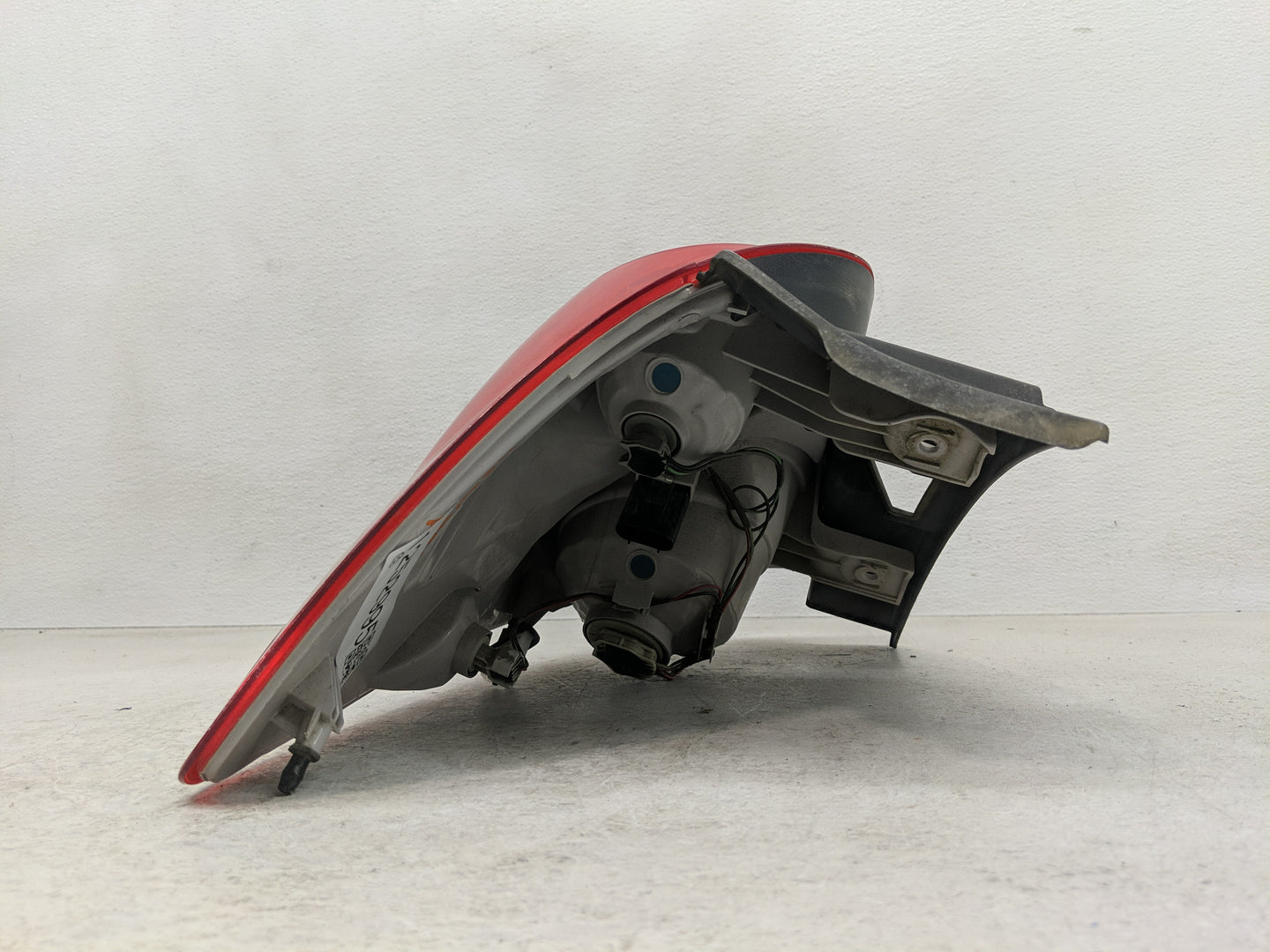 2010-2015 Chevrolet Equinox Tail Light Assembly Passenger Right OEM Fits Fits 2010 2011 2012 2013 2014 2015 OEM Used Auto Pa