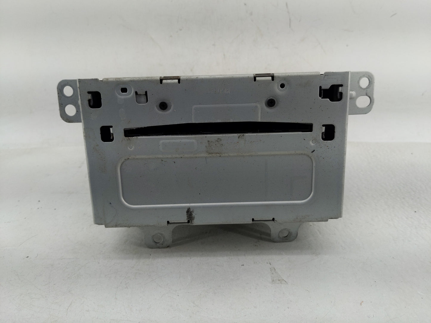 2011-2012 Chevrolet Equinox Radio AM FM Cd Player Receiver Replacement P/N:20983517 Fits Fits 2010 2011 2012 OEM Used Auto P