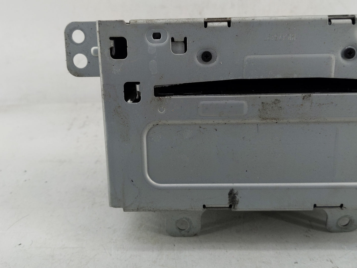 2011-2012 Chevrolet Equinox Radio AM FM Cd Player Receiver Replacement P/N:20983517 Fits Fits 2010 2011 2012 OEM Used Auto P