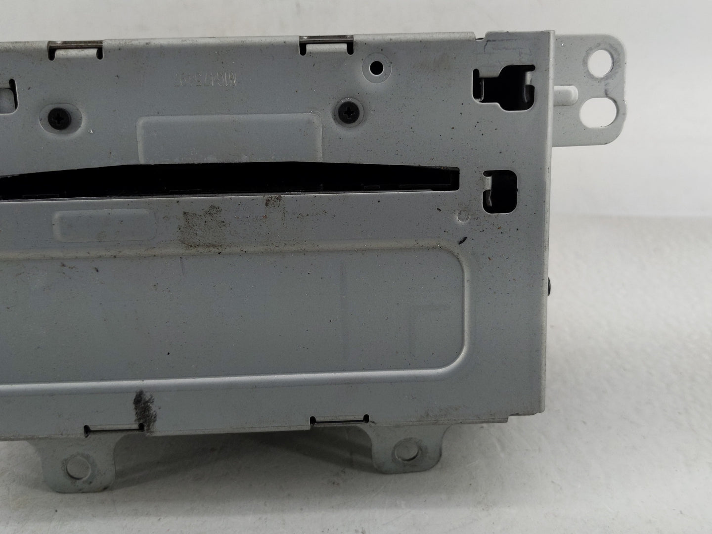 2011-2012 Chevrolet Equinox Radio AM FM Cd Player Receiver Replacement P/N:20983517 Fits Fits 2010 2011 2012 OEM Used Auto P