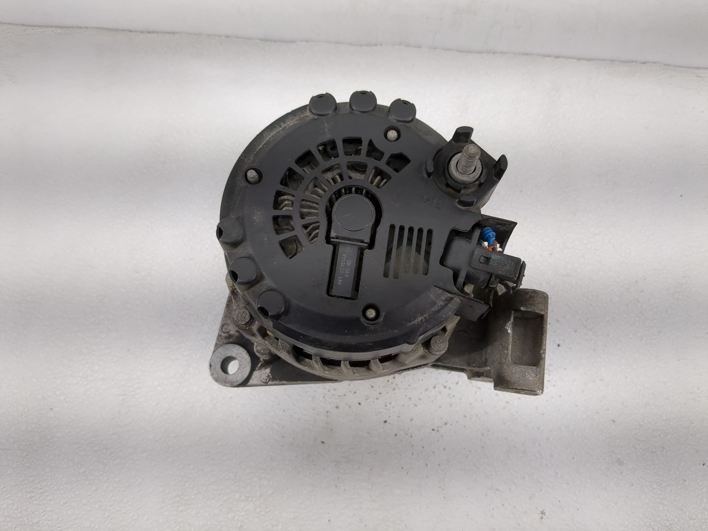 2010-2012 Chevrolet Equinox Alternator Replacement Generator Charging Assembly Engine OEM Fits OEM Used Auto Parts - Oemused