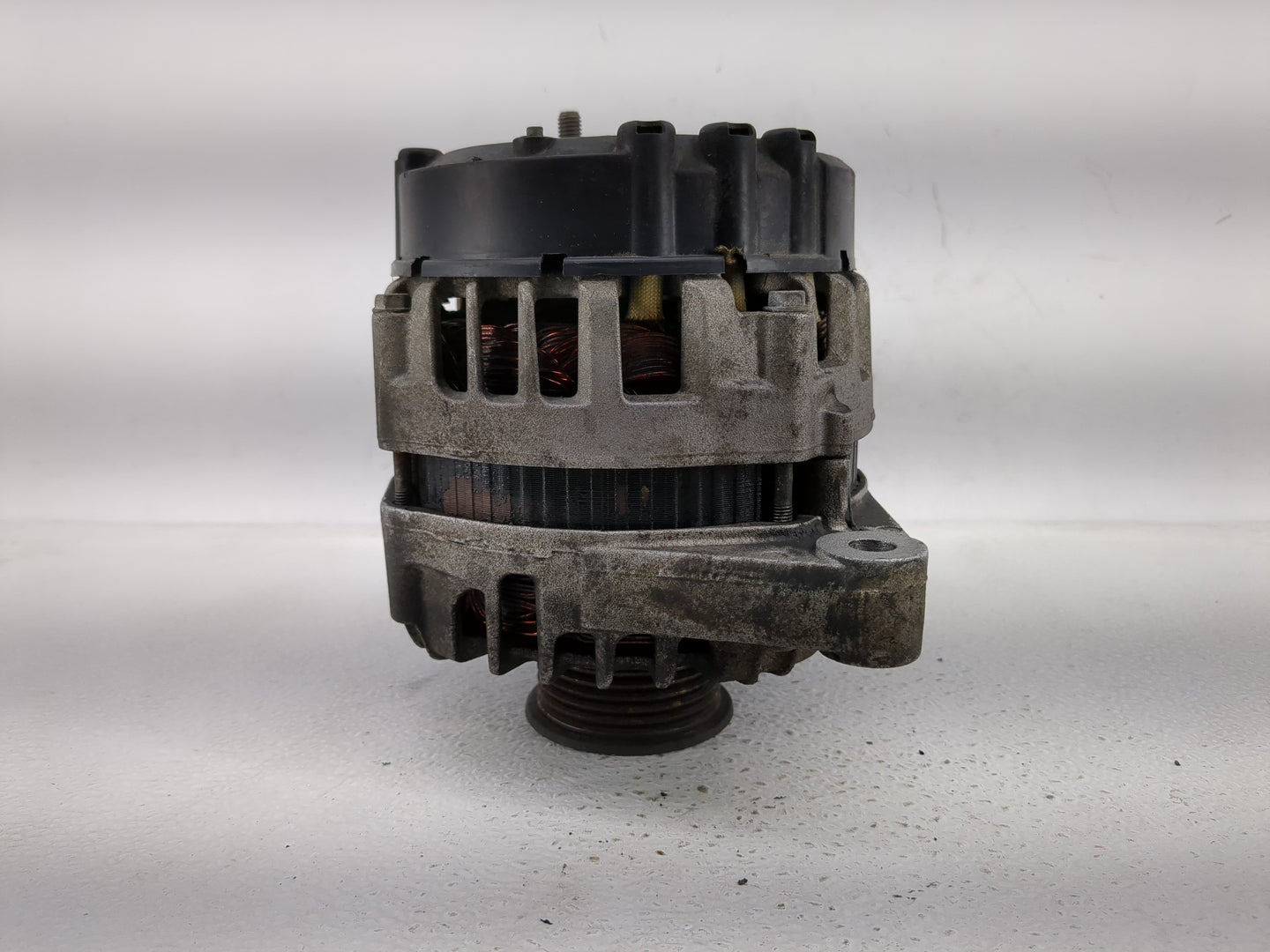 2010-2012 Chevrolet Equinox Alternator Replacement Generator Charging Assembly Engine OEM Fits OEM Used Auto Parts - Oemused