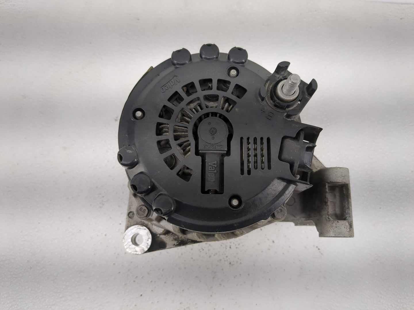 2010-2012 Chevrolet Equinox Alternator Replacement Generator Charging Assembly Engine OEM P/N:2650743 A 13502585 Fits OEM Us