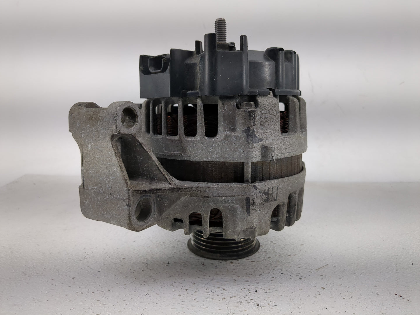 2010-2012 Chevrolet Equinox Alternator Replacement Generator Charging Assembly Engine OEM P/N:2650743 A 13502585 Fits OEM Us