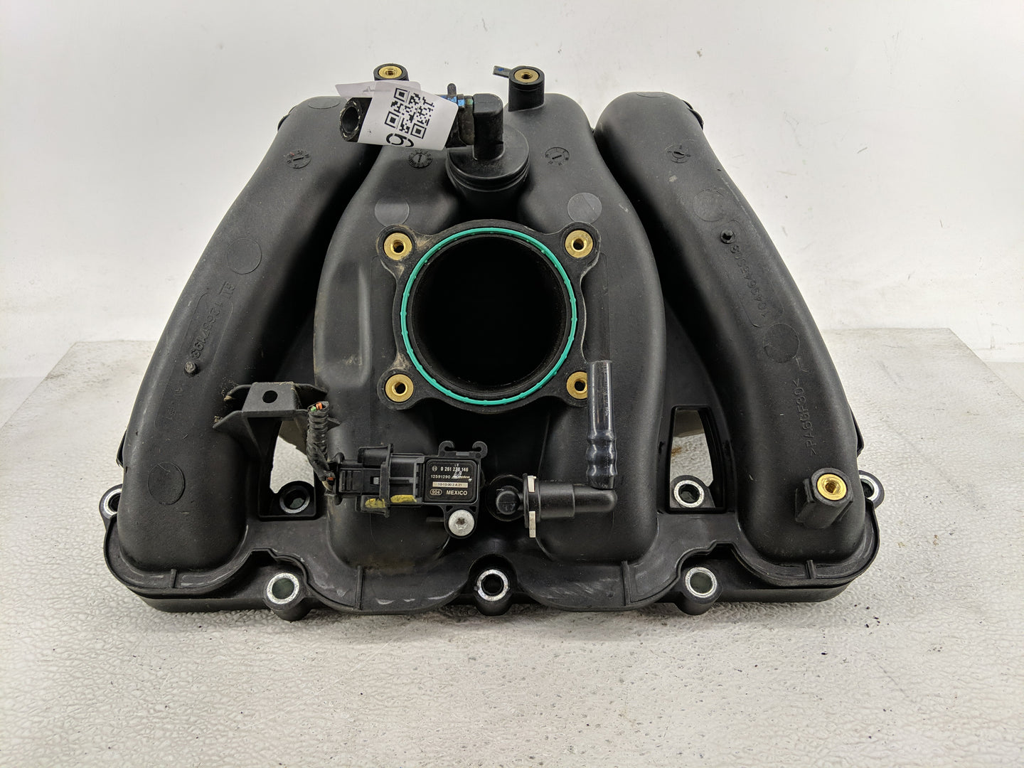 2010-2017 Chevrolet Equinox Air Intake Manifold P/N:T326325G1814 Fits Fits 2010 2011 2012 2013 2014 2015 2016 2017 OEM Used 
