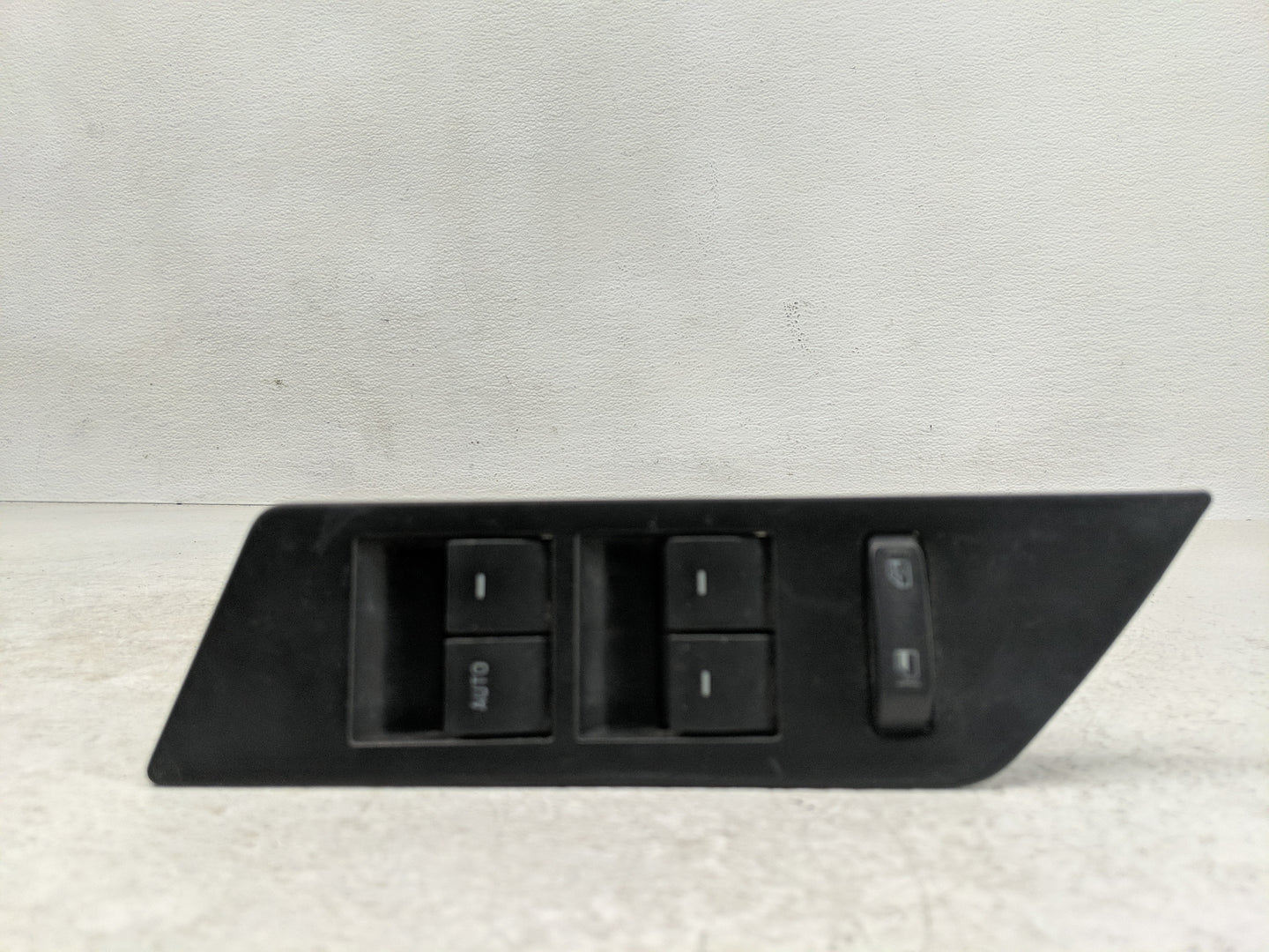 2010-2017 Chevrolet Equinox Master Power Window Switch Replacement Driver Side Left Fits OEM Used Auto Parts - Oemusedautopa