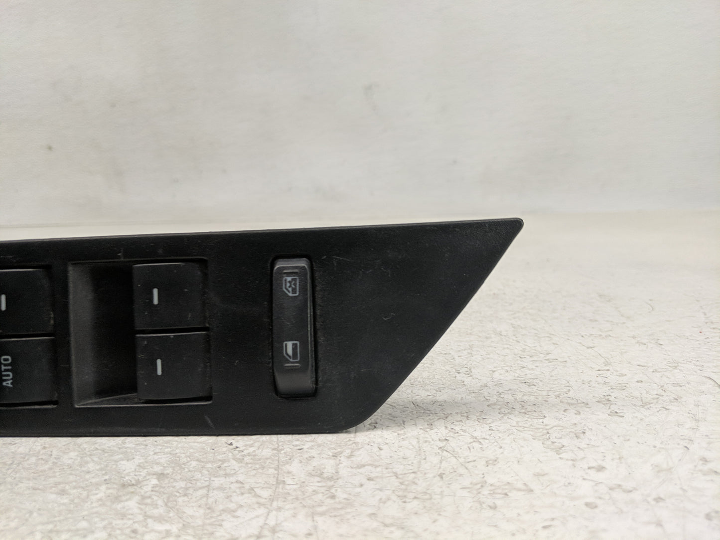 2010-2017 Chevrolet Equinox Master Power Window Switch Replacement Driver Side Left Fits OEM Used Auto Parts - Oemusedautopa
