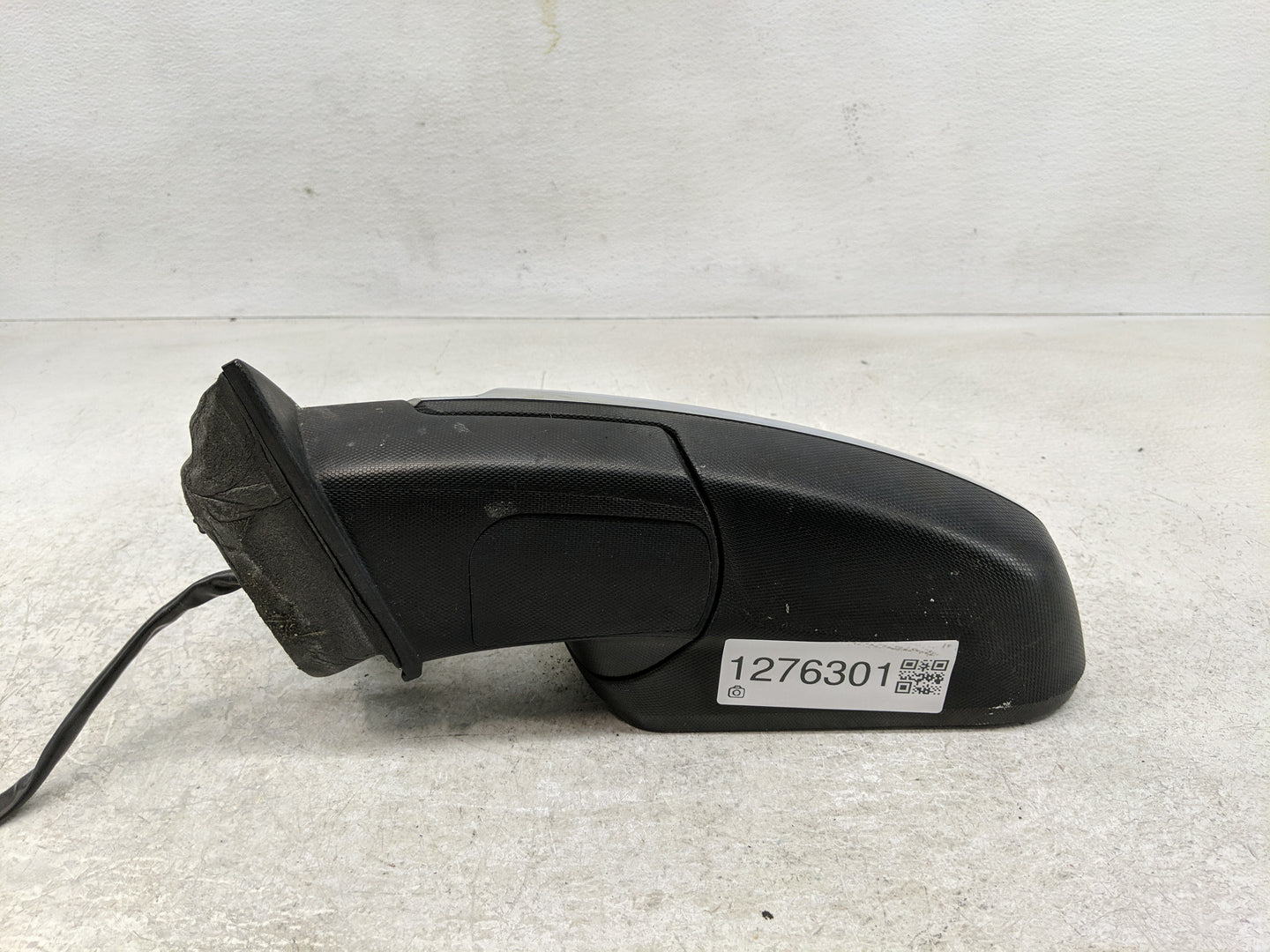2010-2011 Chevrolet Equinox Side Mirror Replacement Driver Left View Door Mirror P/N:P20858712 20858712 Fits Fits 2010 2011 