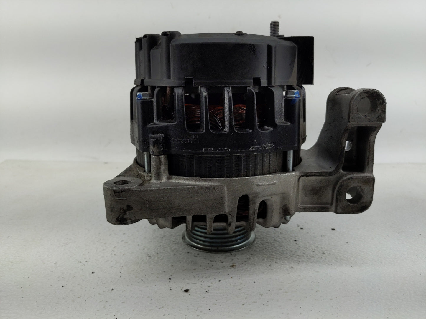 2010-2012 Chevrolet Equinox Alternator Replacement Generator Charging Assembly Engine OEM P/N:2650743 A 13502585 Fits OEM Us