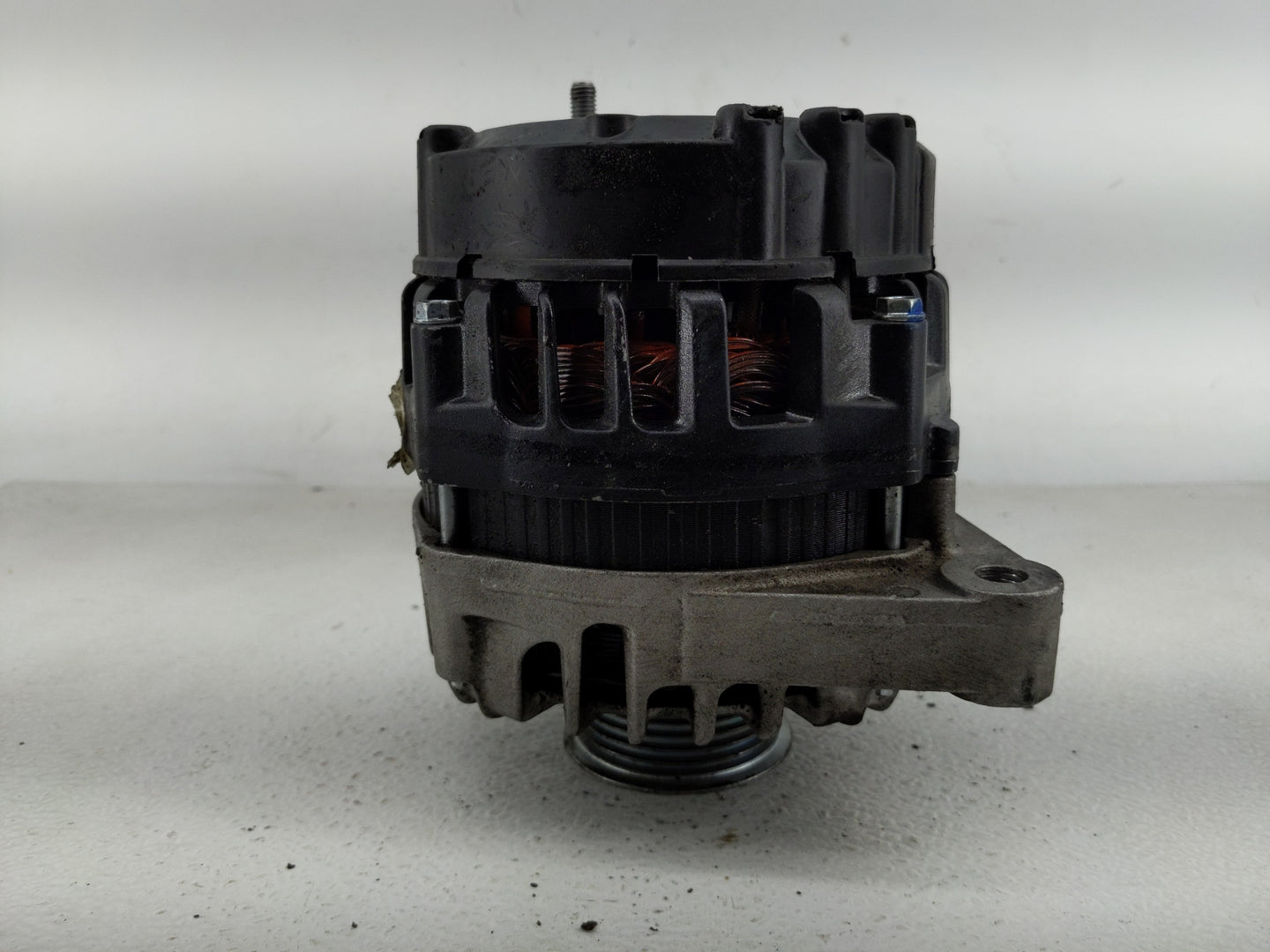 2010-2012 Chevrolet Equinox Alternator Replacement Generator Charging Assembly Engine OEM P/N:2650743 A 13502585 Fits OEM Us