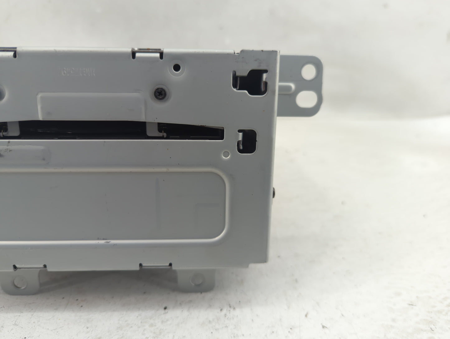 2011-2012 Chevrolet Equinox Radio AM FM Cd Player Receiver Replacement P/N:20983517 Fits Fits 2010 2011 2012 OEM Used Auto P