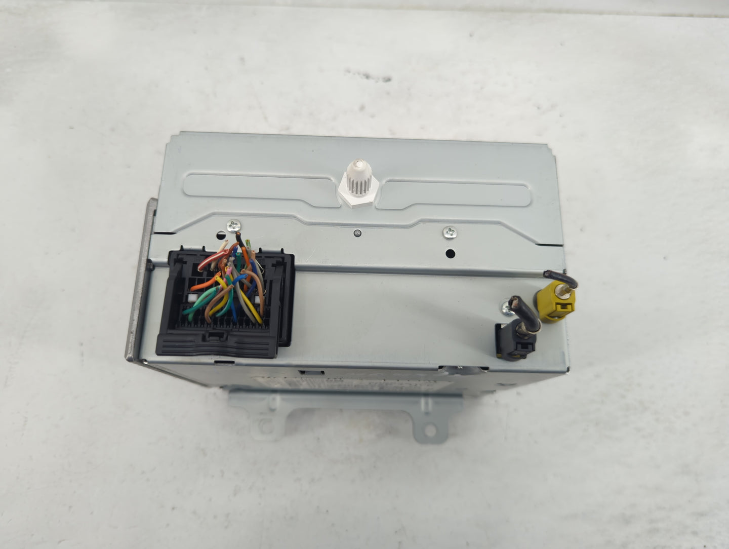 2011-2012 Chevrolet Equinox Radio AM FM Cd Player Receiver Replacement P/N:20983517 Fits Fits 2010 2011 2012 OEM Used Auto P