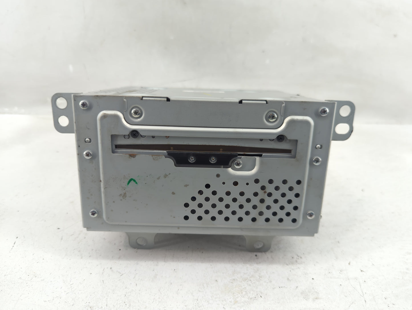 2011 Chevrolet Equinox Radio AM FM Cd Player Receiver Replacement P/N:22744758 Fits Fits 2010 OEM Used Auto Parts - Oemuseda
