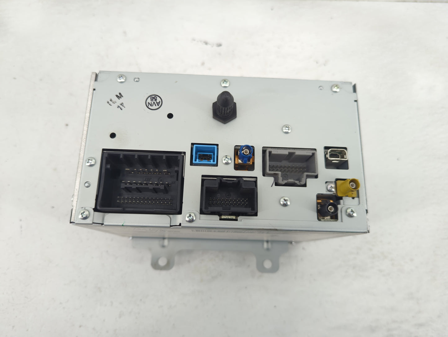 2011 Chevrolet Equinox Radio AM FM Cd Player Receiver Replacement P/N:22744758 Fits Fits 2010 OEM Used Auto Parts - Oemuseda