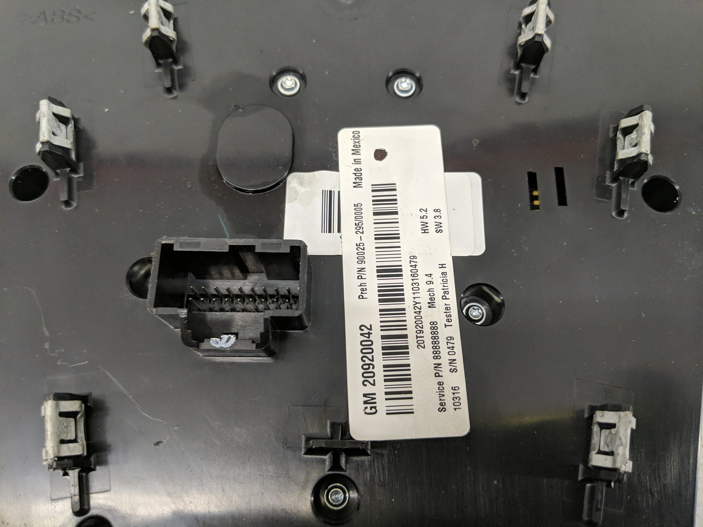 2010-2011 Chevrolet Equinox Radio Control Panel - Oemusedautoparts1.com