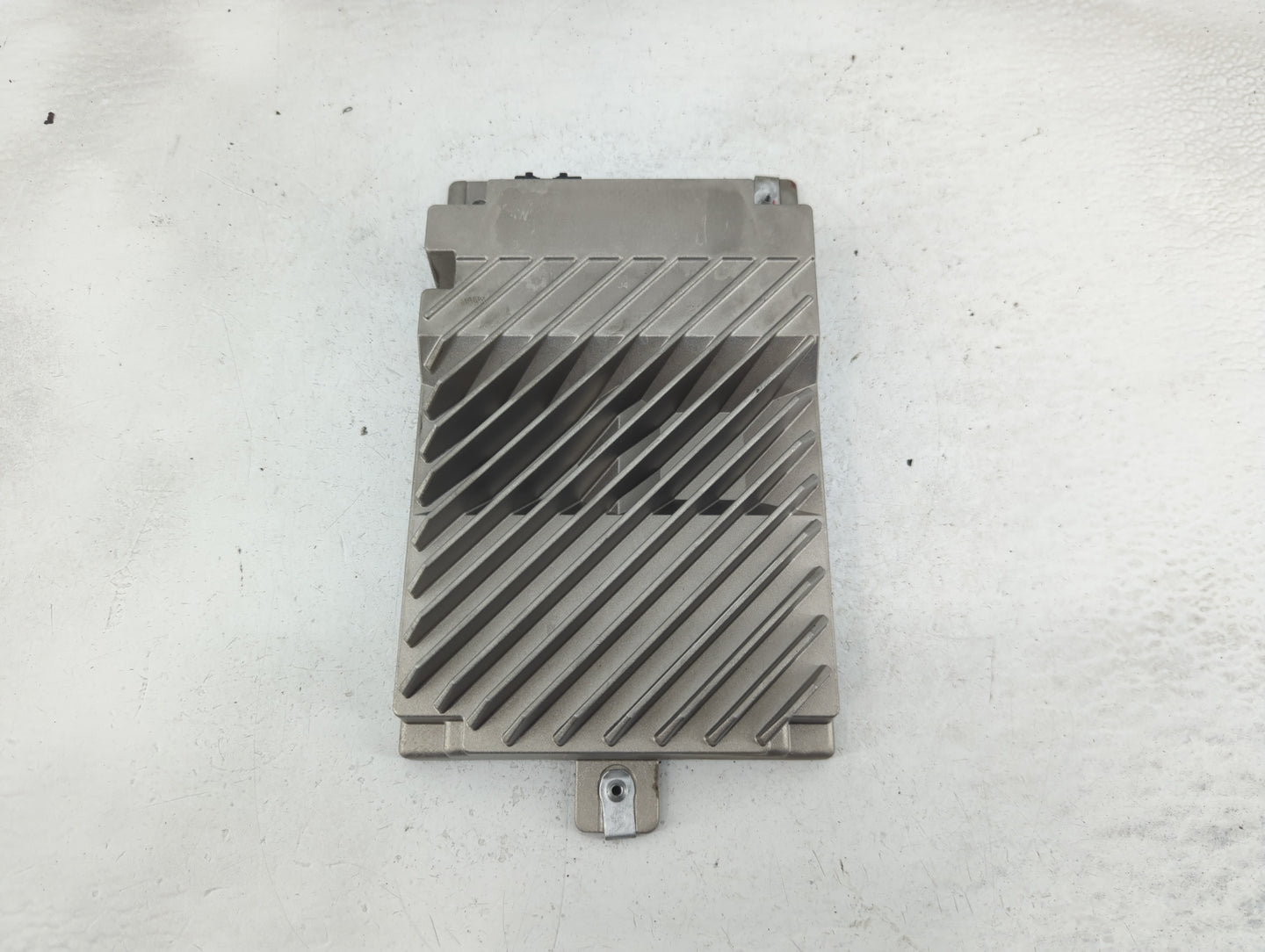2010-2017 Chevrolet Equinox Radio AM FM Cd Player Receiver Replacement P/N:20880431 Fits OEM Used Auto Parts - Oemusedautopa