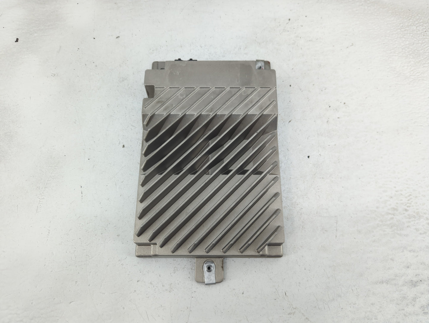 2010-2017 Chevrolet Equinox Radio AM FM Cd Player Receiver Replacement P/N:20880431 Fits OEM Used Auto Parts - Oemusedautopa