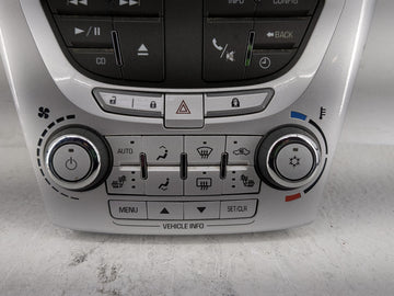 2010-2011 Chevrolet Equinox Radio Control Panel