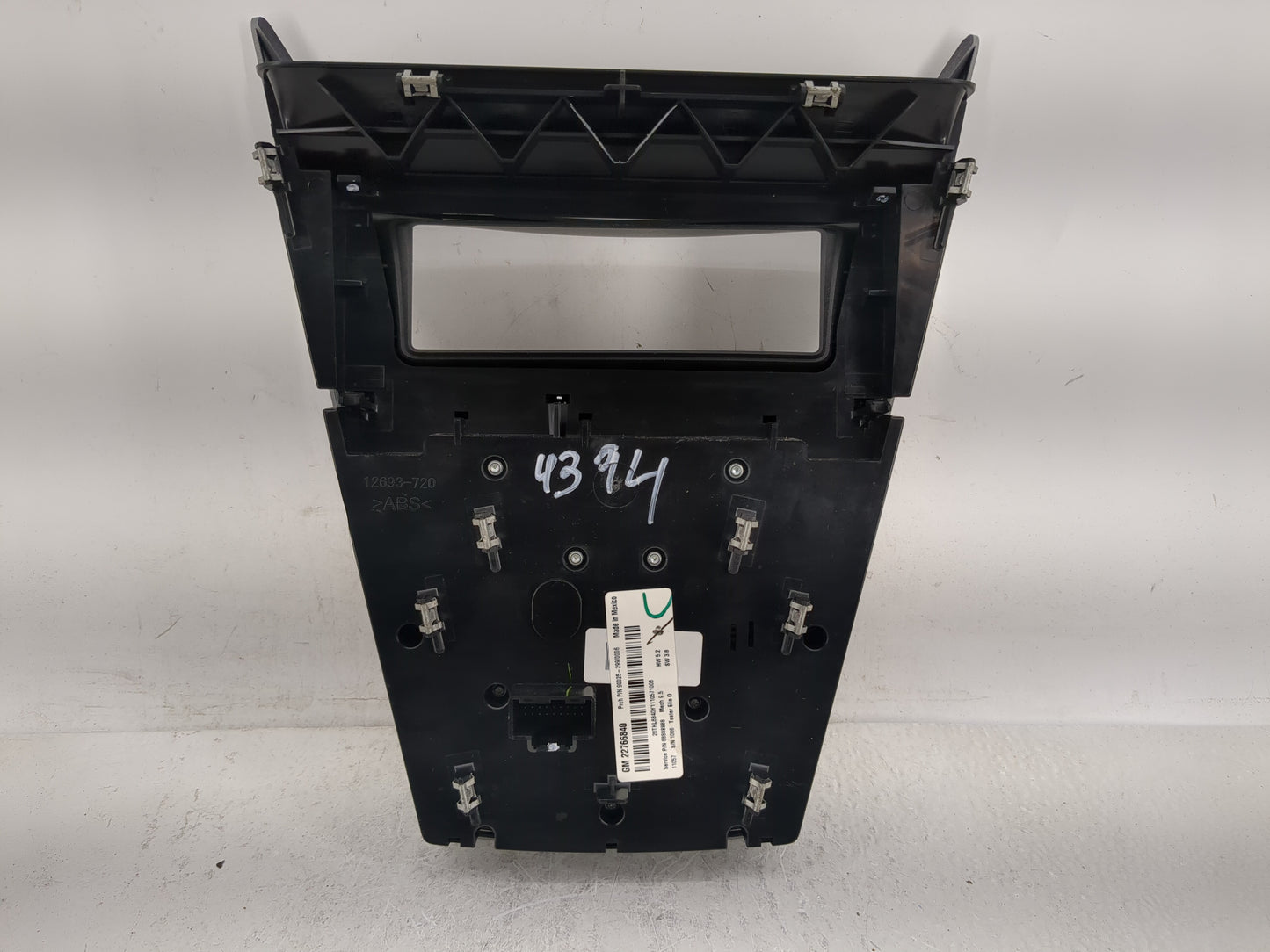 2010-2011 Chevrolet Equinox Radio Control Panel - Oemusedautoparts1.com