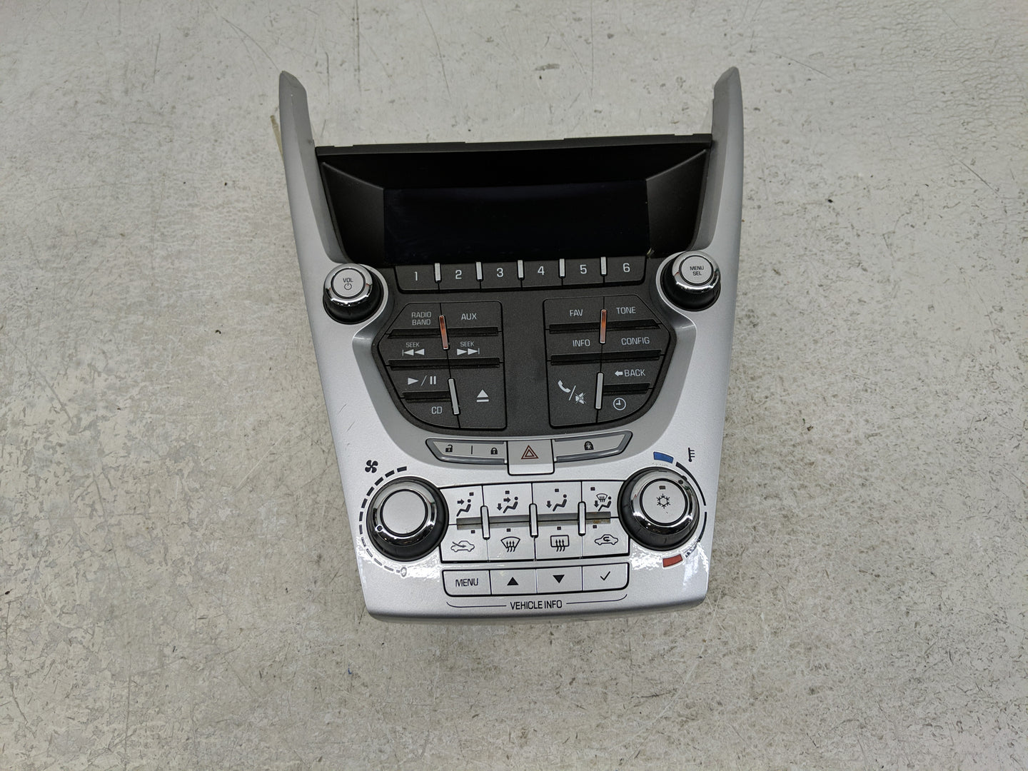 2010-2011 Chevrolet Equinox Radio Control Panel - Oemusedautoparts1.com