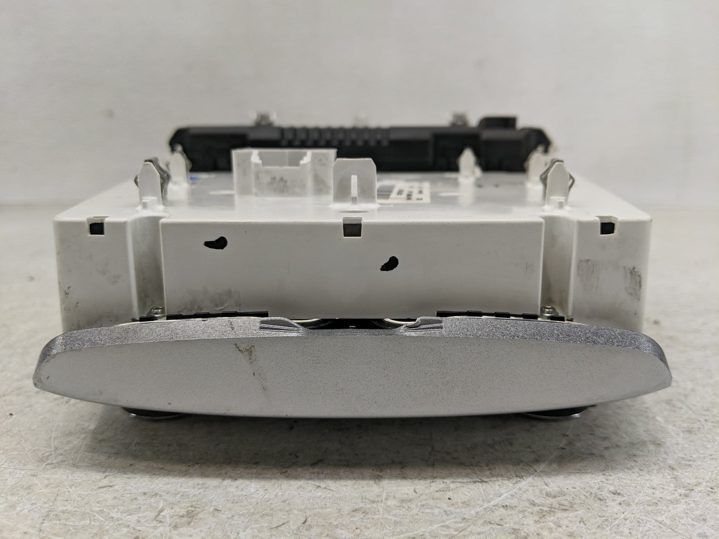 2010-2011 Chevrolet Equinox Radio Control Panel - Oemusedautoparts1.com