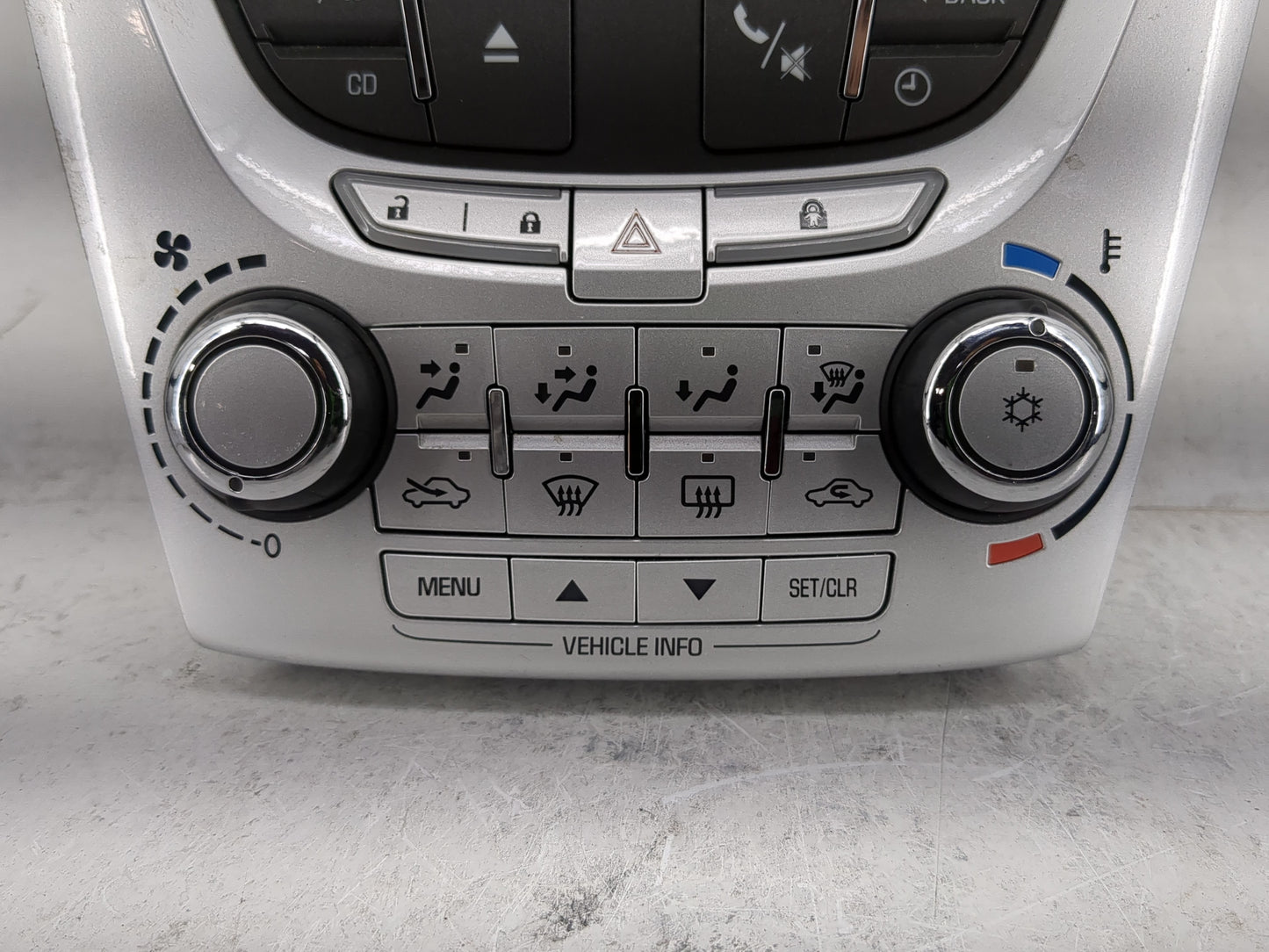 2010-2011 Chevrolet Equinox Radio Control Panel - Oemusedautoparts1.com