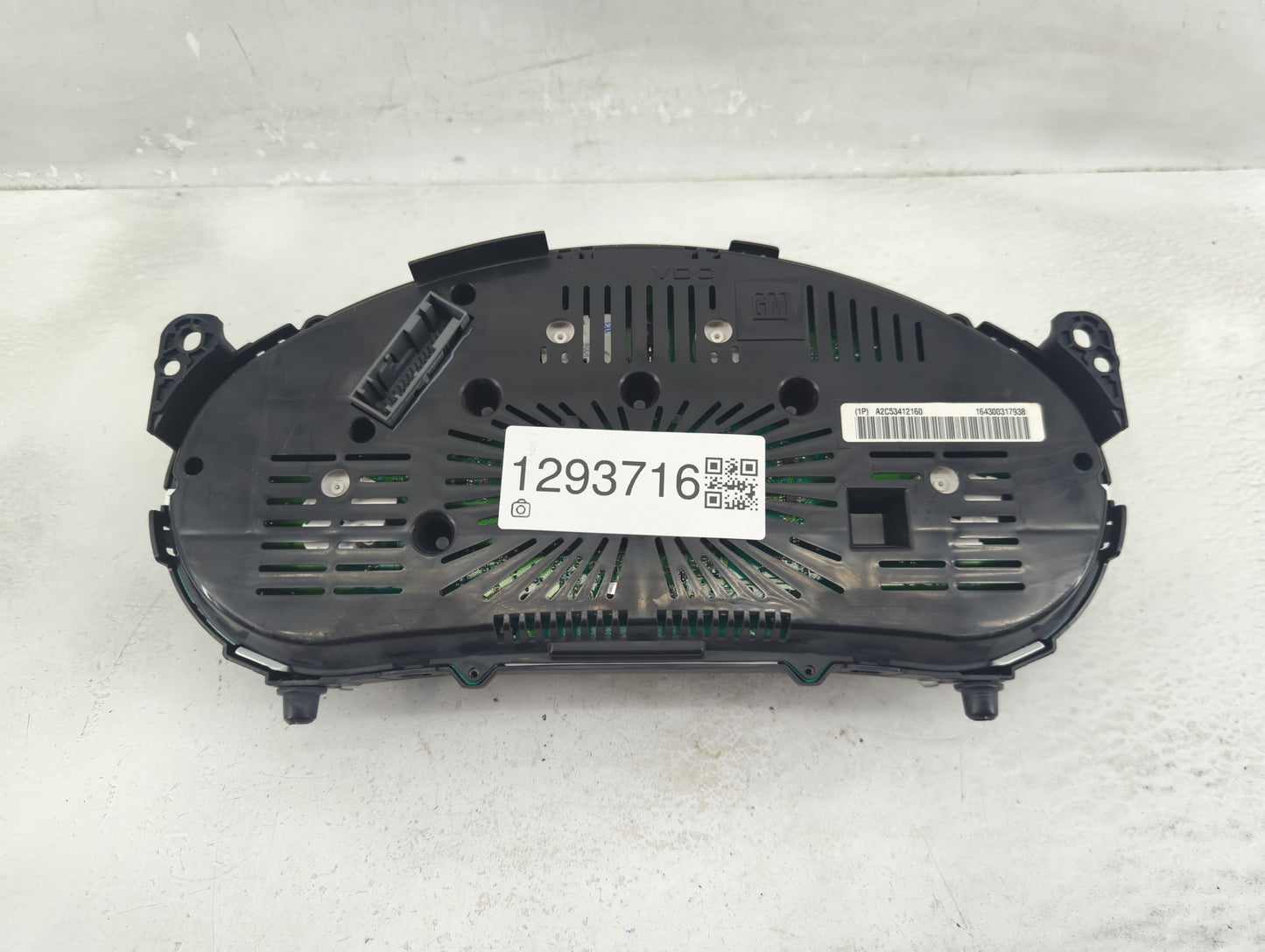 2011 Chevrolet Equinox Instrument Cluster Speedometer Gauges P/N:812703197 20978079 Fits OEM Used Auto Parts - Oemusedautopa