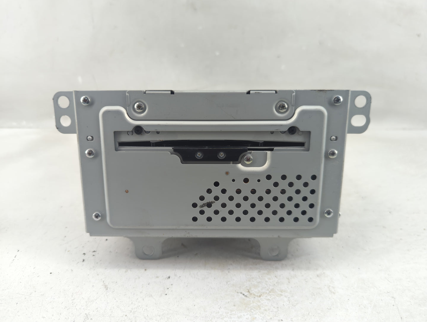 2011 Chevrolet Equinox Radio AM FM Cd Player Receiver Replacement P/N:22744758 Fits Fits 2010 OEM Used Auto Parts - Oemuseda