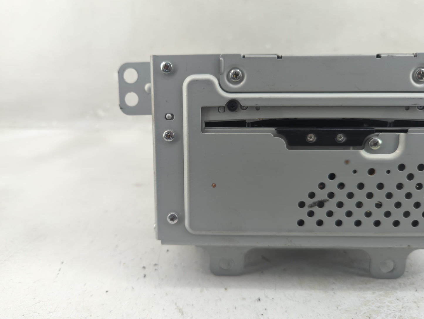 2011 Chevrolet Equinox Radio AM FM Cd Player Receiver Replacement P/N:22744758 Fits Fits 2010 OEM Used Auto Parts - Oemuseda