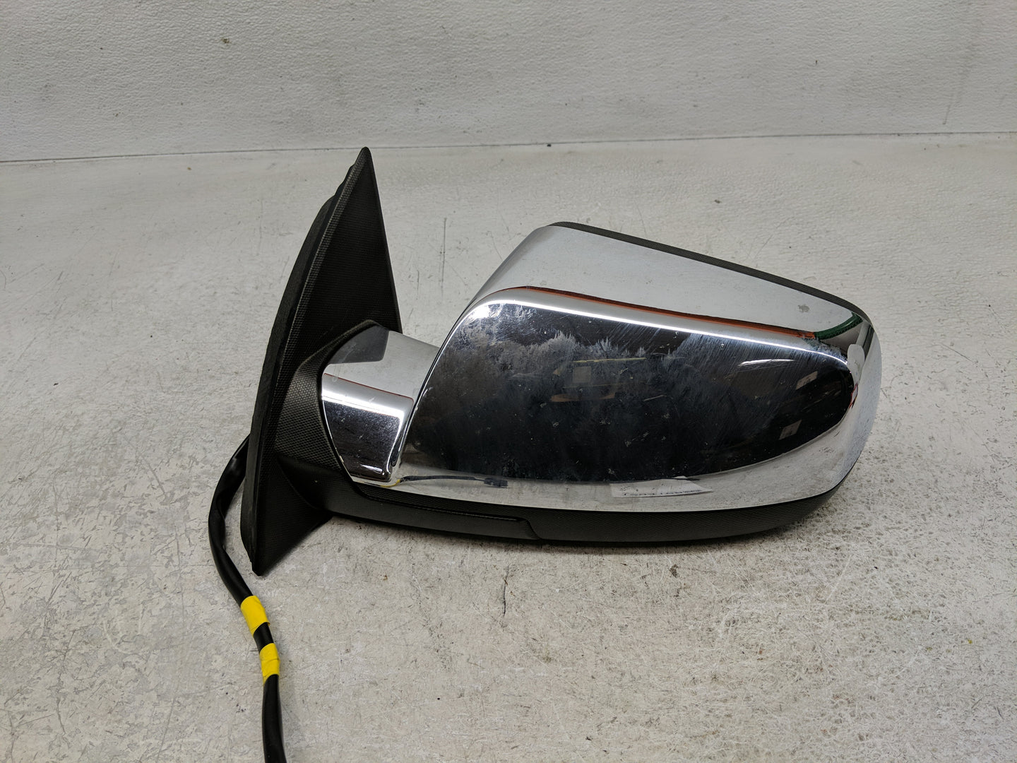 2011-2013 Chevrolet Equinox Driver Side View Mirror - Left Door Mirror OEM Used - Oemusedautoparts1.com