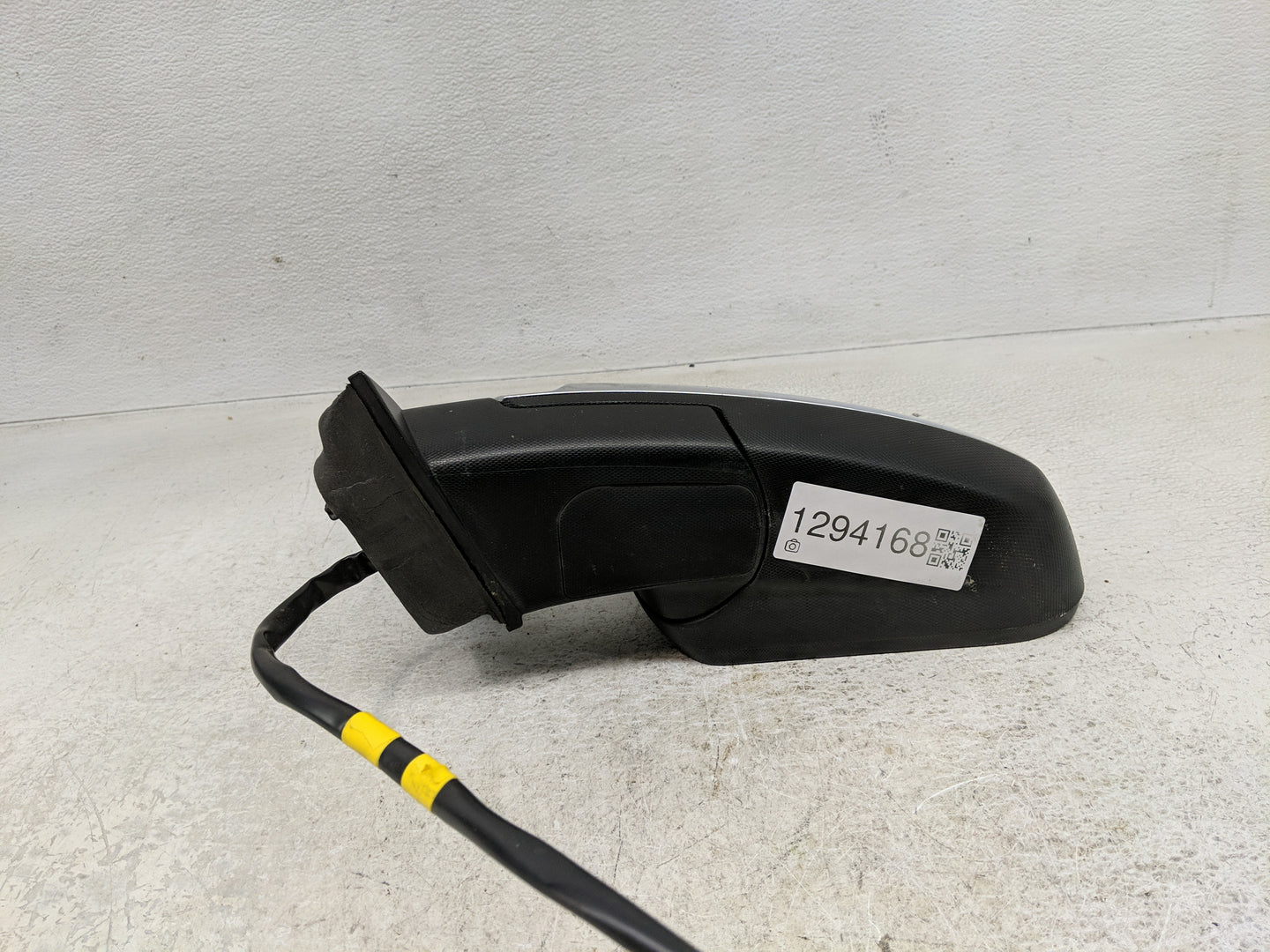 2011-2013 Chevrolet Equinox Driver Side View Mirror - Left Door Mirror OEM Used - Oemusedautoparts1.com