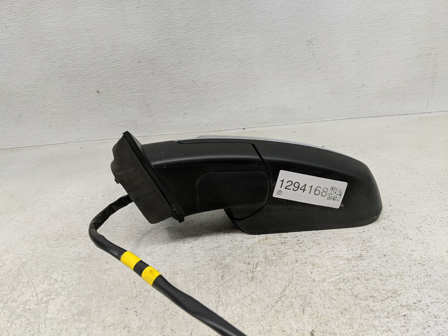 2011-2013 Chevrolet Equinox Driver Side View Mirror - Left Door Mirror OEM Used - Oemusedautoparts1.com