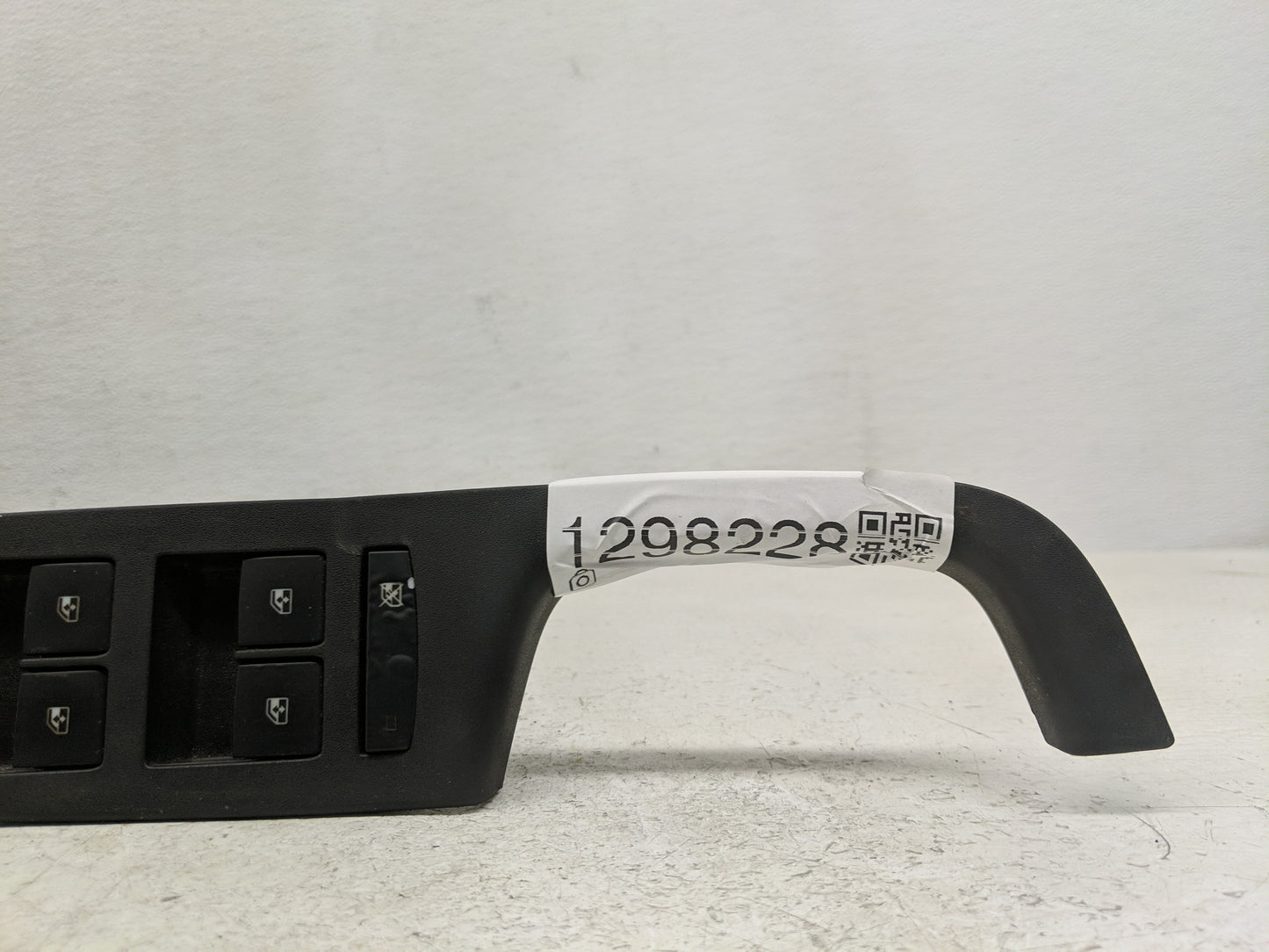 2010-2017 Chevrolet Equinox Master Power Window Switch Replacement Driver Side Left P/N:20917599 Fits OEM Used Auto Parts - 