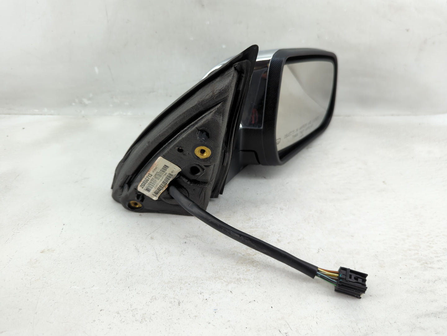 2010-2011 Chevrolet Equinox Passenger Side View Mirror - Right Door Mirror OEM Used - Oemusedautoparts1.com