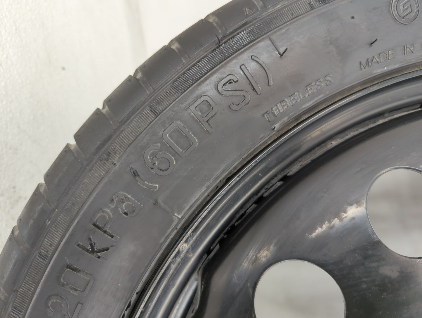 2010-2017 Chevrolet Equinox Spare Donut Tire Wheel Rim Oem - Oemusedautoparts1.com