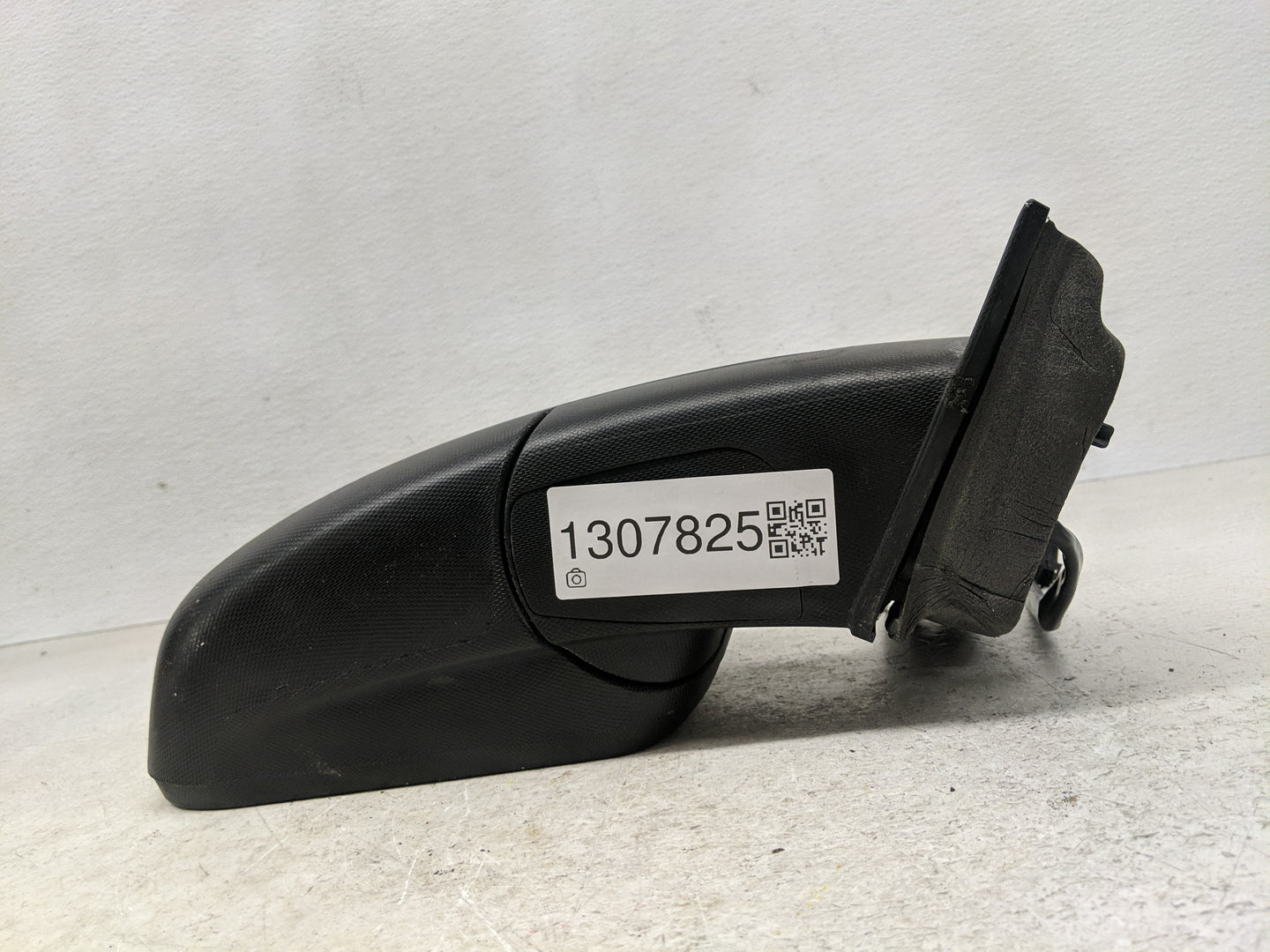 2010-2011 Chevrolet Equinox Passenger Side View Mirror - Right Door Mirror OEM Used - Oemusedautoparts1.com