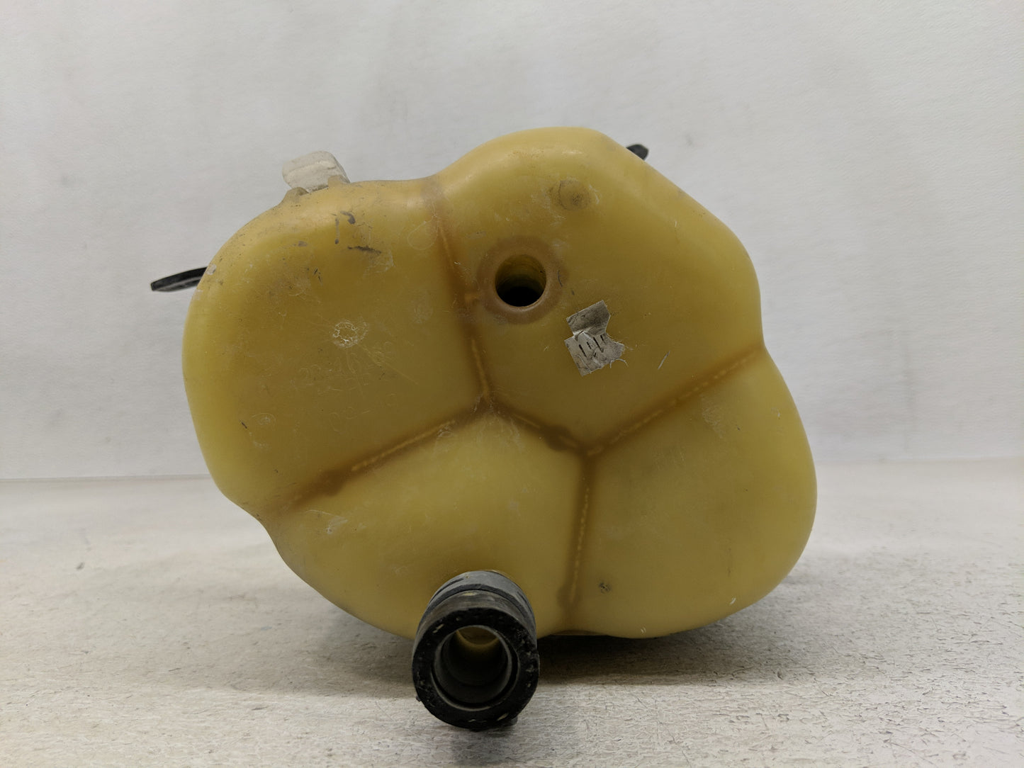 2010-2017 Chevrolet Equinox Windshield Washer Fluid Reservoir Bottle Oem - Oemusedautoparts1.com