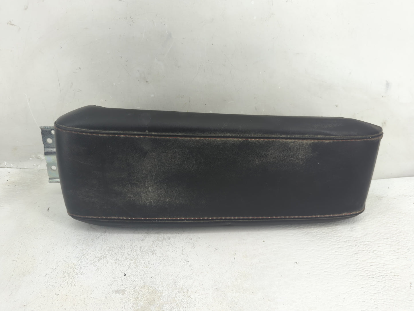 2011 Chevrolet Equinox Center Console Armrest Cover Lid Fits OEM Used Auto Parts - Oemusedautoparts1.com