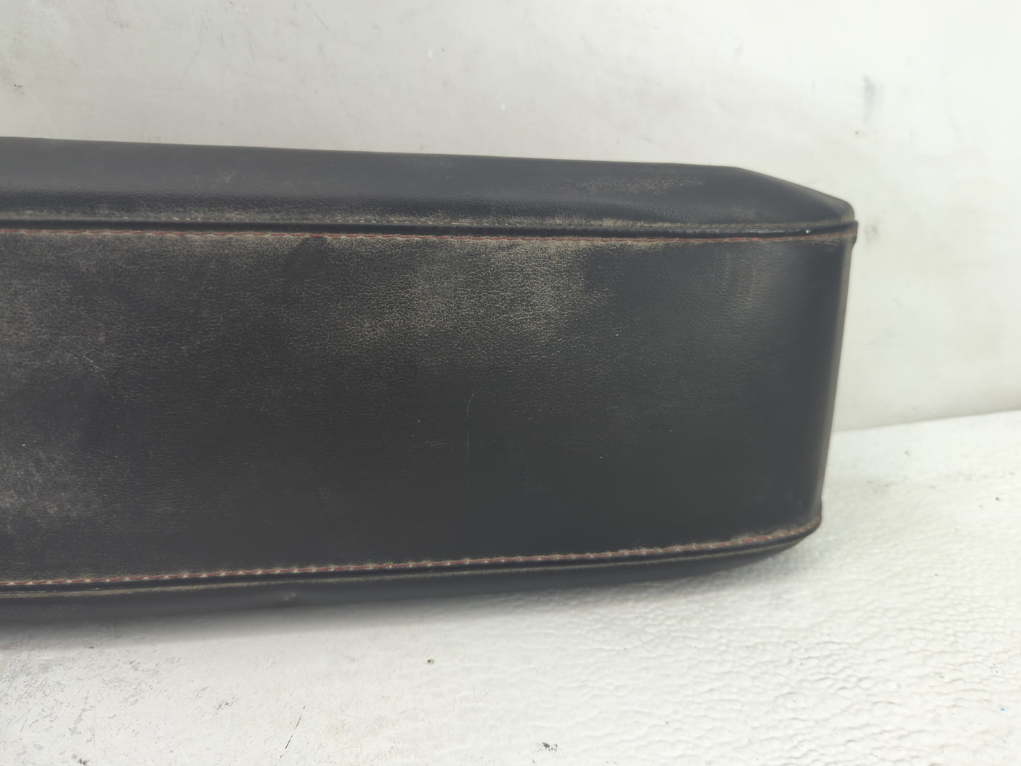 2011 Chevrolet Equinox Center Console Armrest Cover Lid Fits OEM Used Auto Parts - Oemusedautoparts1.com