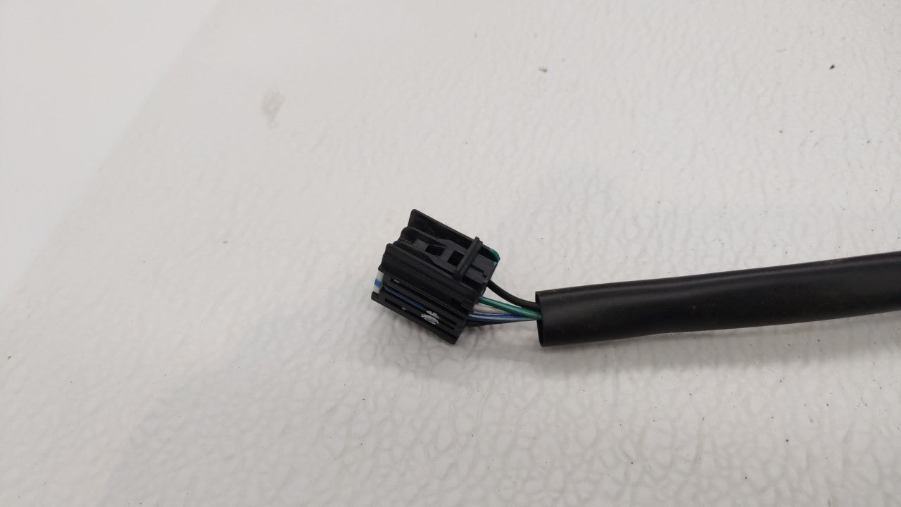 2011 Chevrolet Equinox Driver Side View Mirror - Left Door Mirror OEM Used - Oemusedautoparts1.com