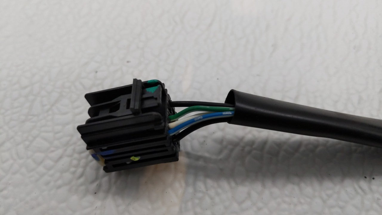 2010-2011 Chevrolet Equinox Driver Side View Mirror - Left Door Mirror OEM Used - Oemusedautoparts1.com