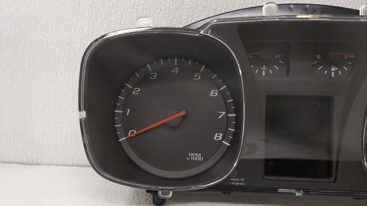 2011 Chevrolet Equinox Instrument Cluster Speedometer Gauges P/N:20978081 20978079, 22783661 Fits OEM Used Auto Parts - Oemu
