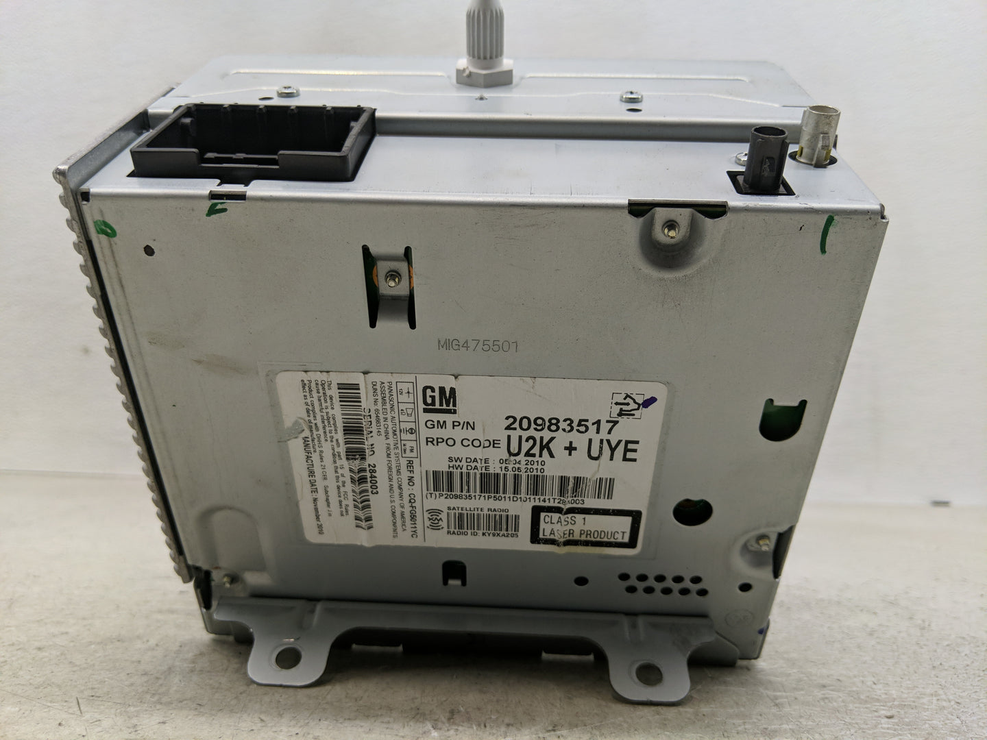 2011-2012 Chevrolet Equinox Radio AM FM Cd Player Receiver Replacement P/N:20983517 Fits Fits 2010 2011 2012 OEM Used Auto P