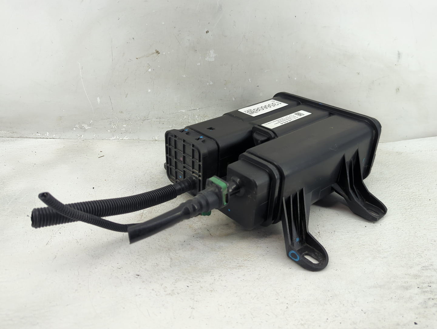2011 Chevrolet Equinox Fuel Vapor Charcoal Canister 1356608 - Oemusedautoparts1.com