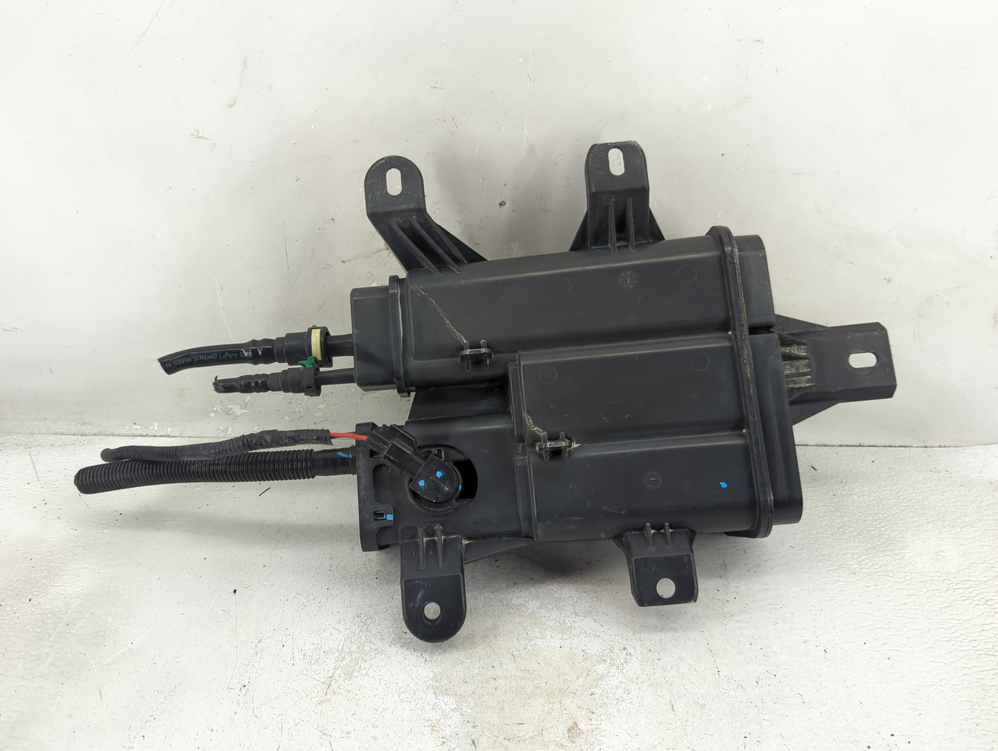 2011 Chevrolet Equinox Fuel Vapor Charcoal Canister 1356608 - Oemusedautoparts1.com