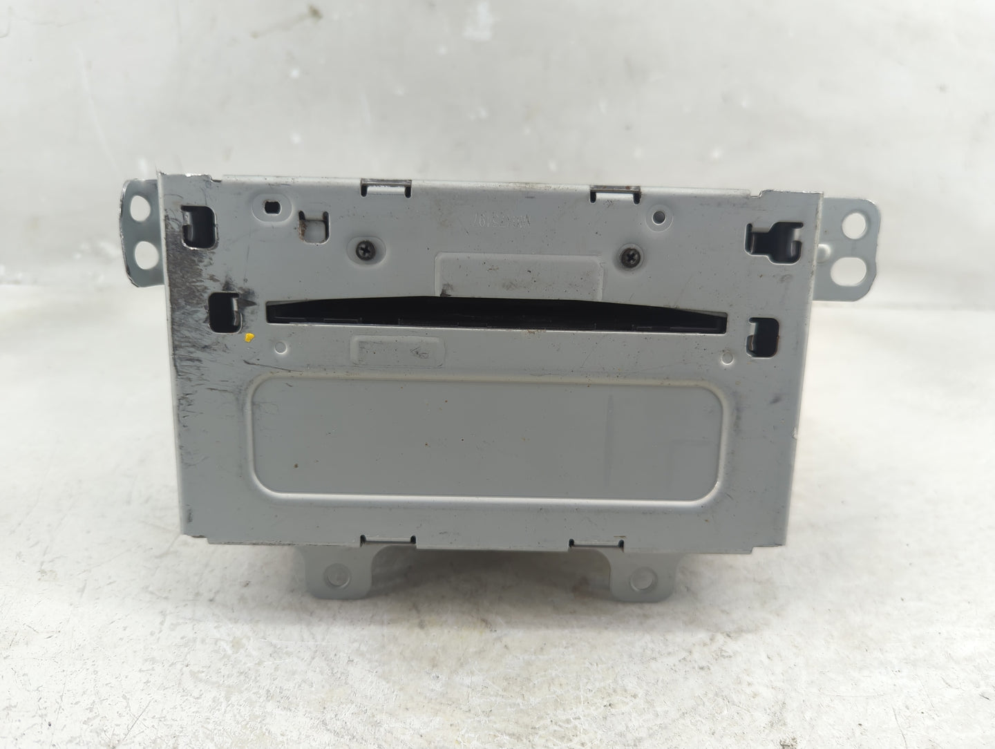 2011-2012 Chevrolet Equinox Radio AM FM Cd Player Receiver Replacement P/N:20983517 Fits Fits 2010 2011 2012 OEM Used Auto P