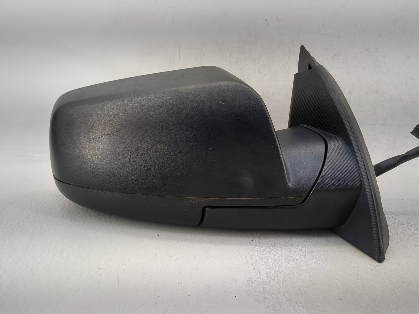 2010-2011 Chevrolet Equinox Passenger Side View Mirror - Right Door Mirror OEM Used - Oemusedautoparts1.com