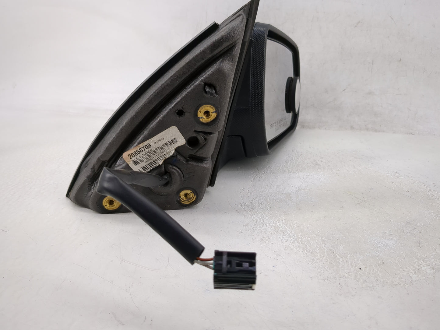 2010-2011 Chevrolet Equinox Passenger Side View Mirror - Right Door Mirror OEM Used - Oemusedautoparts1.com