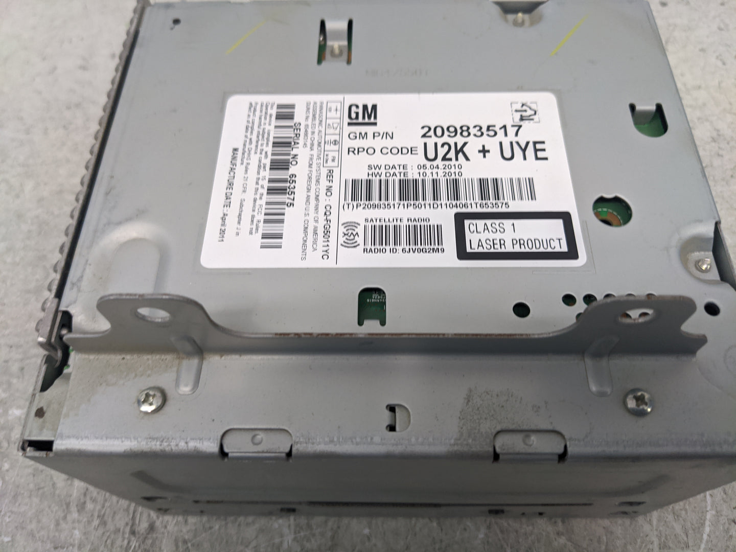2011-2012 Chevrolet Equinox Radio AM FM Cd Player Receiver Replacement P/N:20983517 Fits Fits 2010 2011 2012 OEM Used Auto P